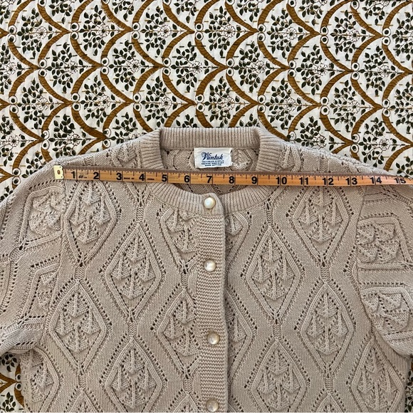 Vintage Wintuk Acrylic Oatmeal Crewneck Cardigan with Scalloped Hem & Sleeves - Picture 9 of 12